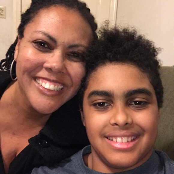 Meet your Posher, Rianna - Picture 2 of 2